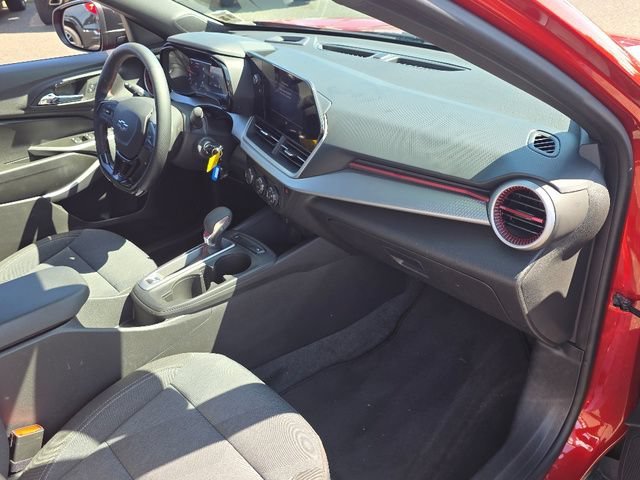 2024 Chevrolet Trax RS - Photo 21