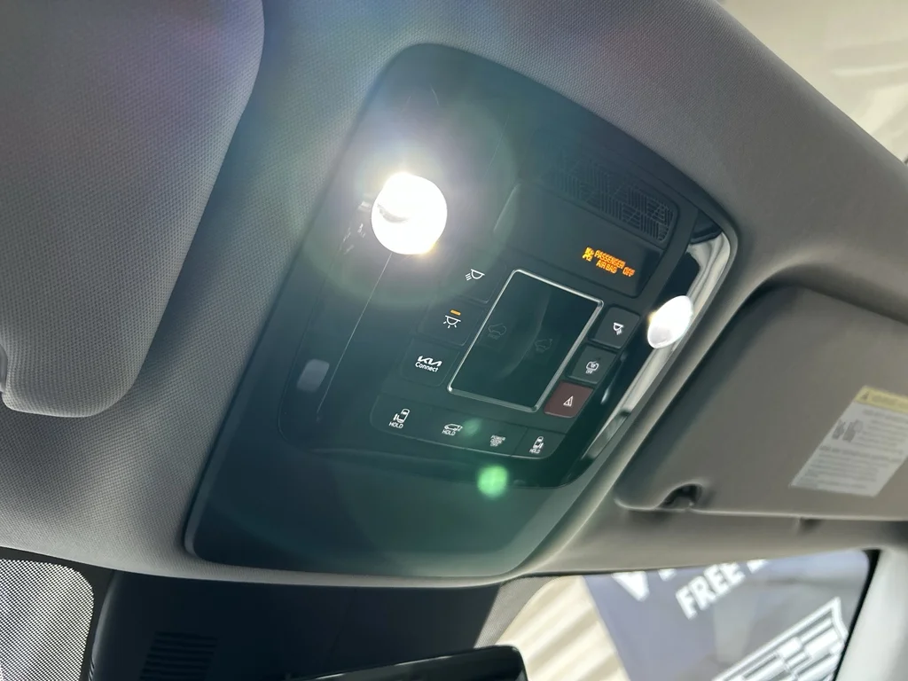New 2026 Snow White Pearl Kia SX Prestige image 29