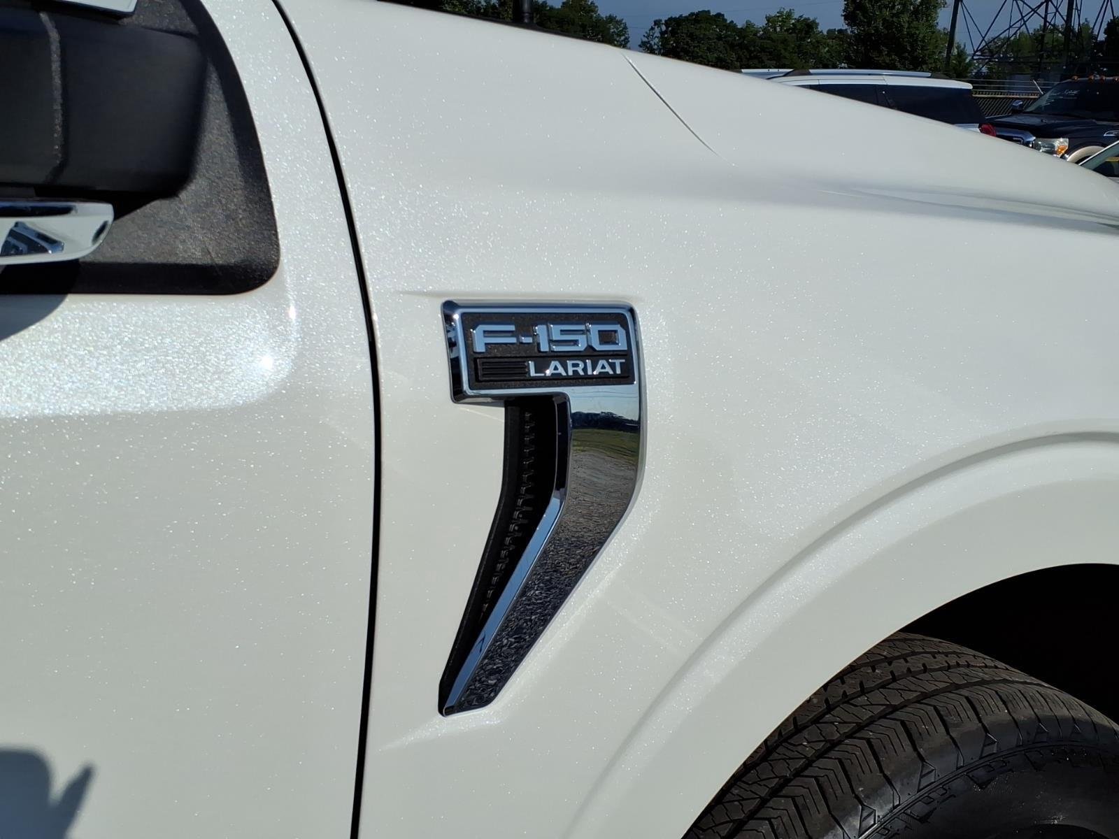 Used 2025 Star White Metallic Tri-Coat Ford LARIAT image 7