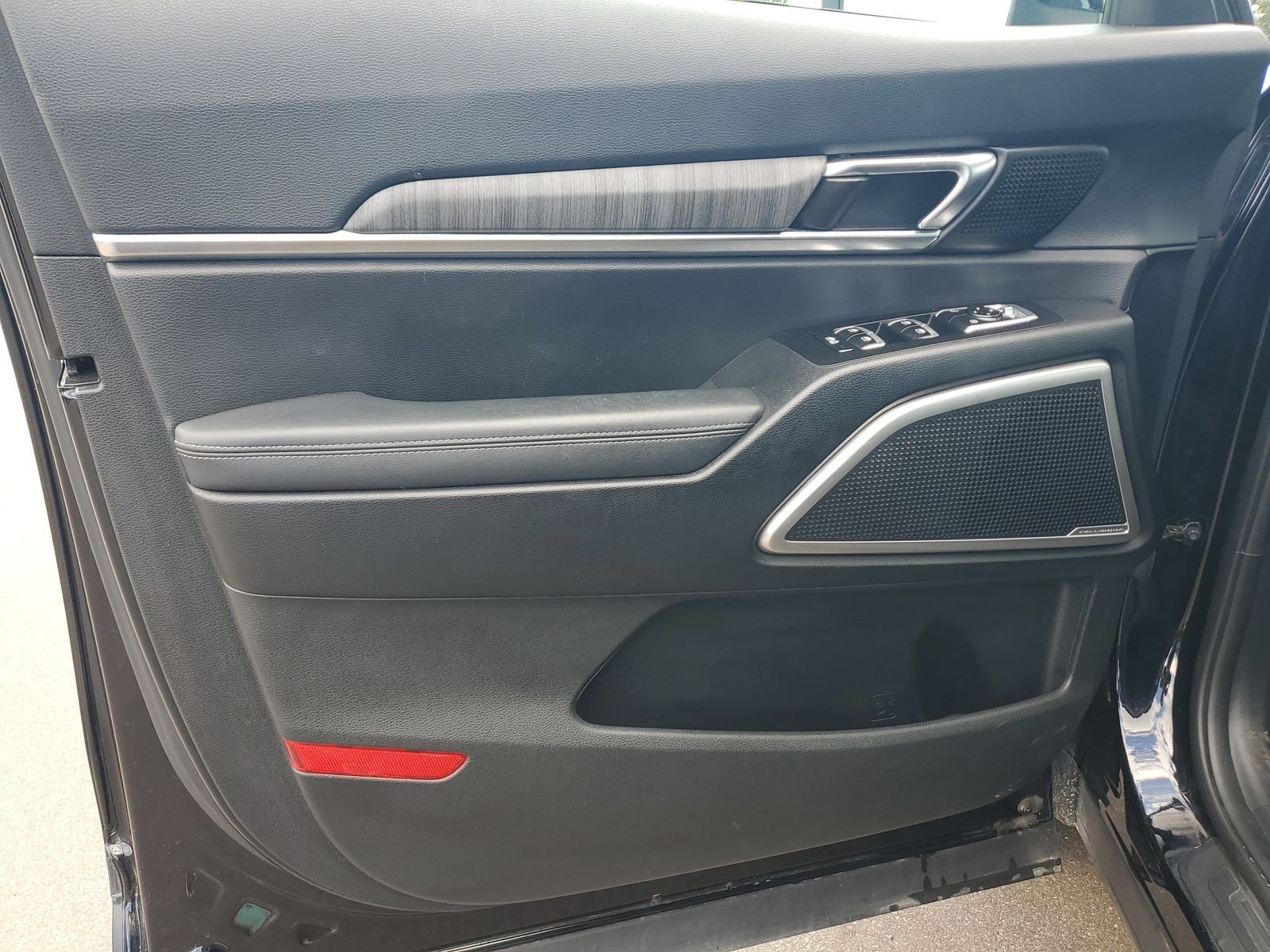 Used 2023 Black Kia EX image 12