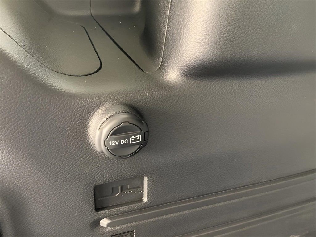 2025 Jeep Wrangler 4-Door Rubicon - Photo 22