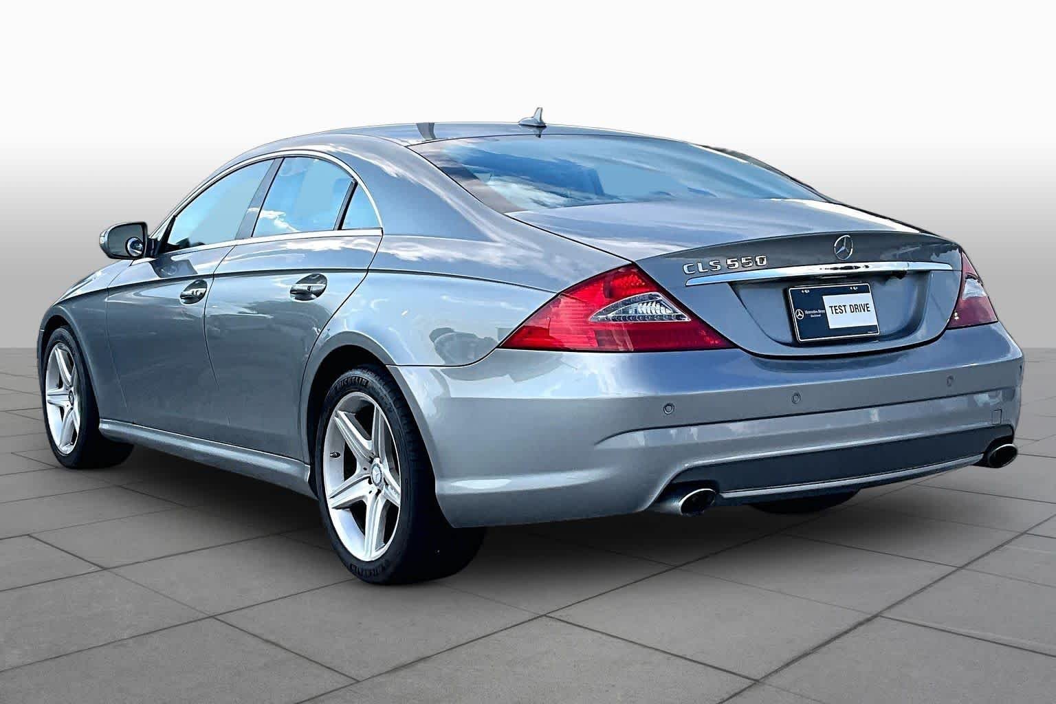Used 2011 Flint Grey Metallic Mercedes-Benz CLS 550 image 10