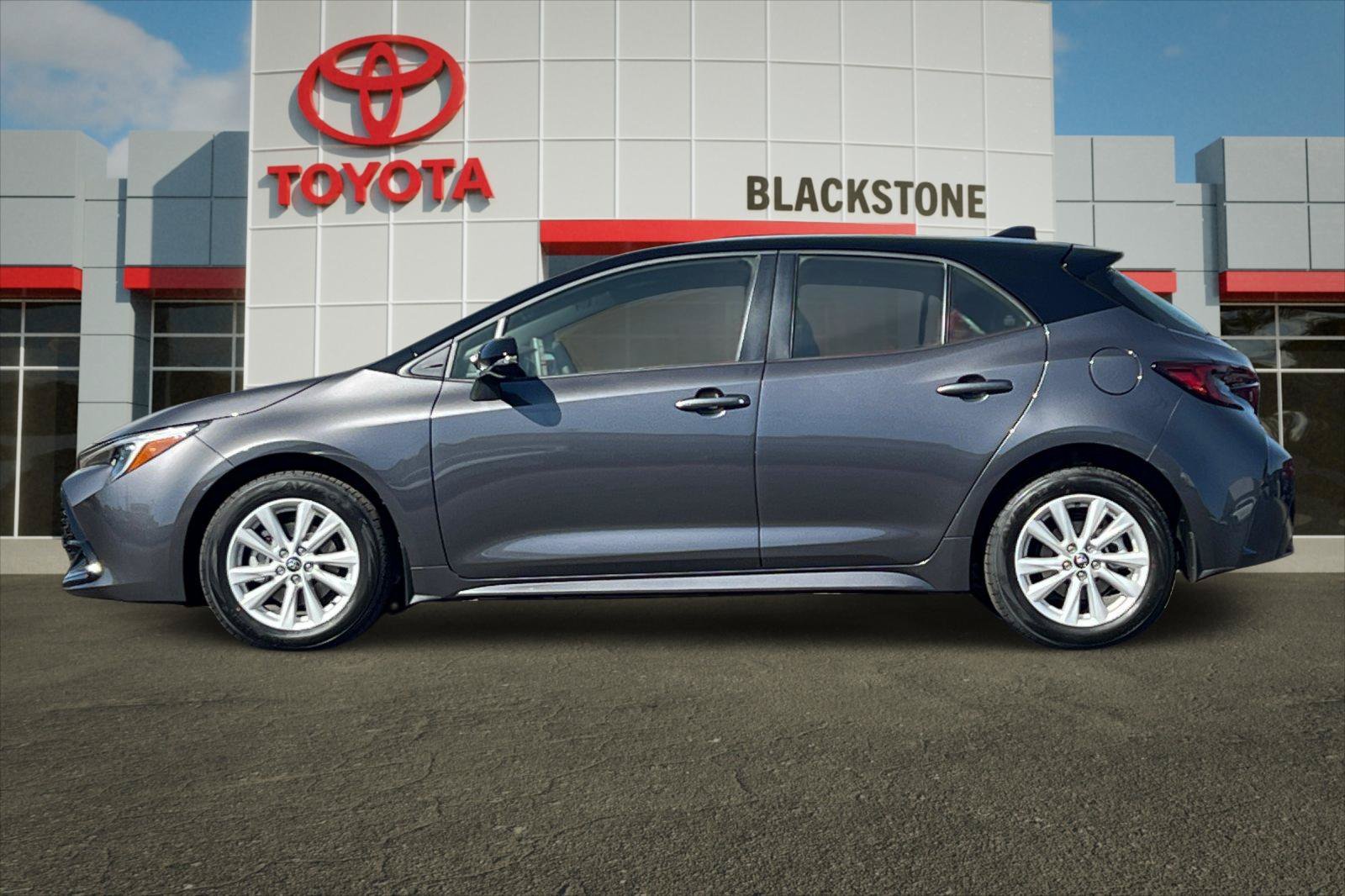 Used 2027 Midnight Black Metallic Toyota SE image 6