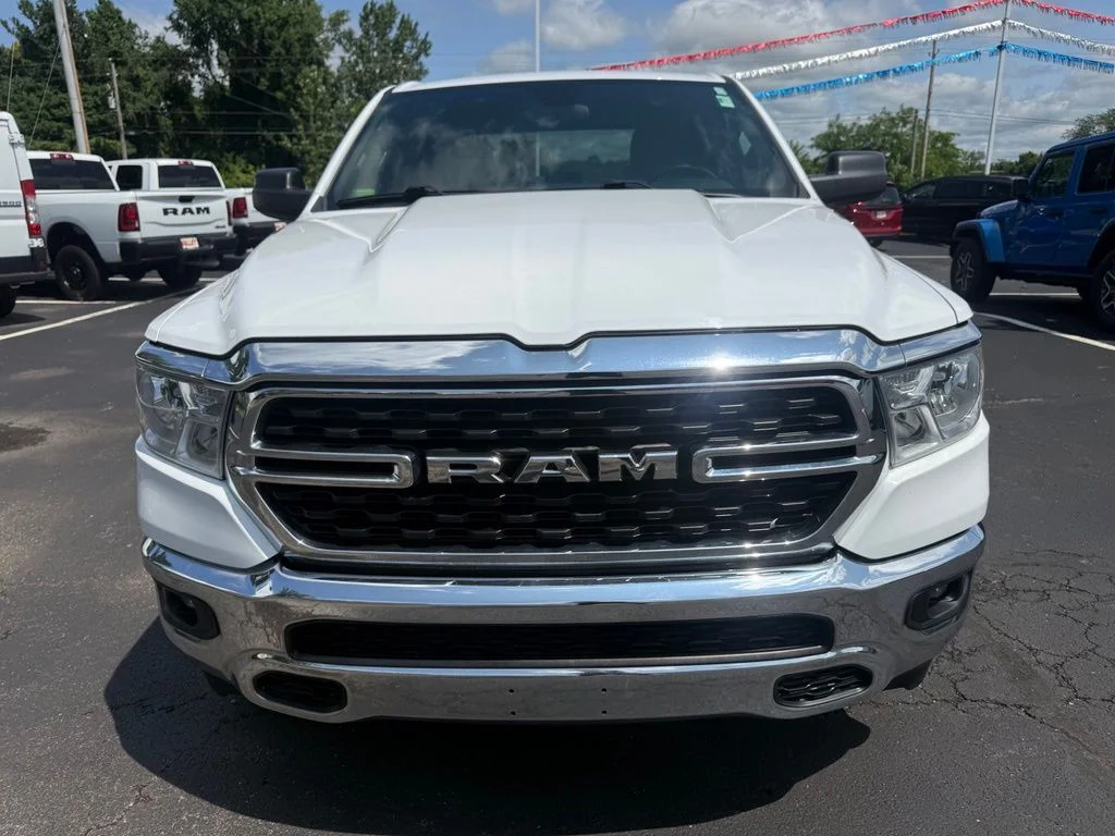 Used 2022 White Ram Big Horn/Lone Star image 9