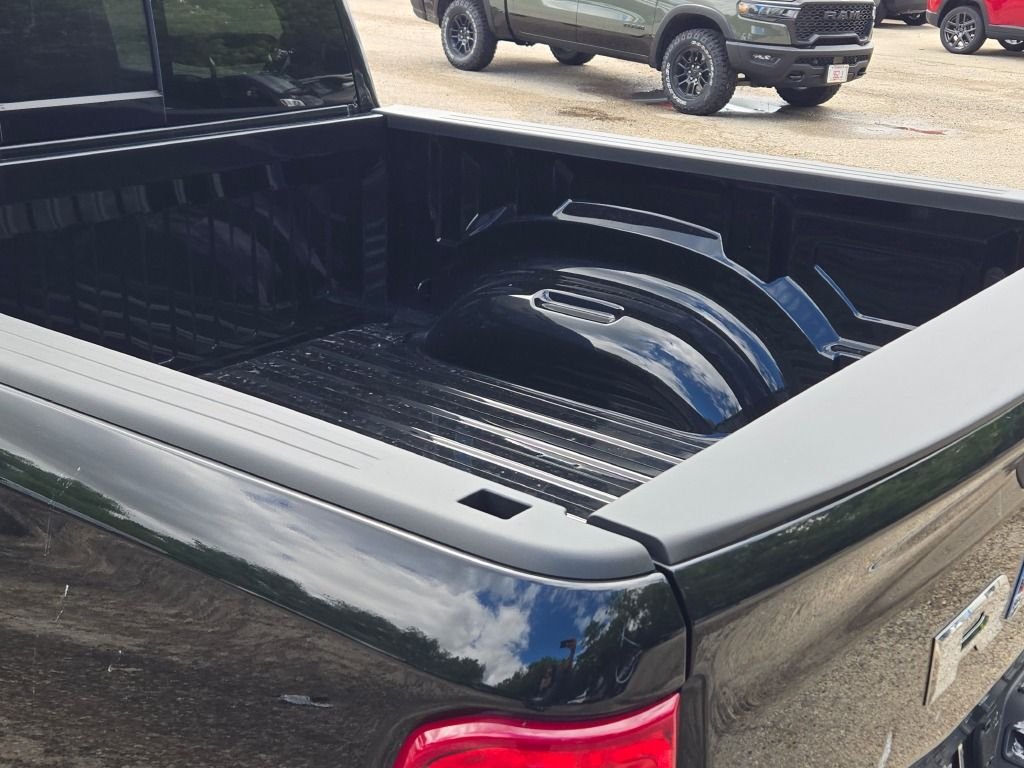 New 2026 Diamond Black Crystal Pearl-Coat Exterior Paint RAM Big Horn/Lone Star image 14