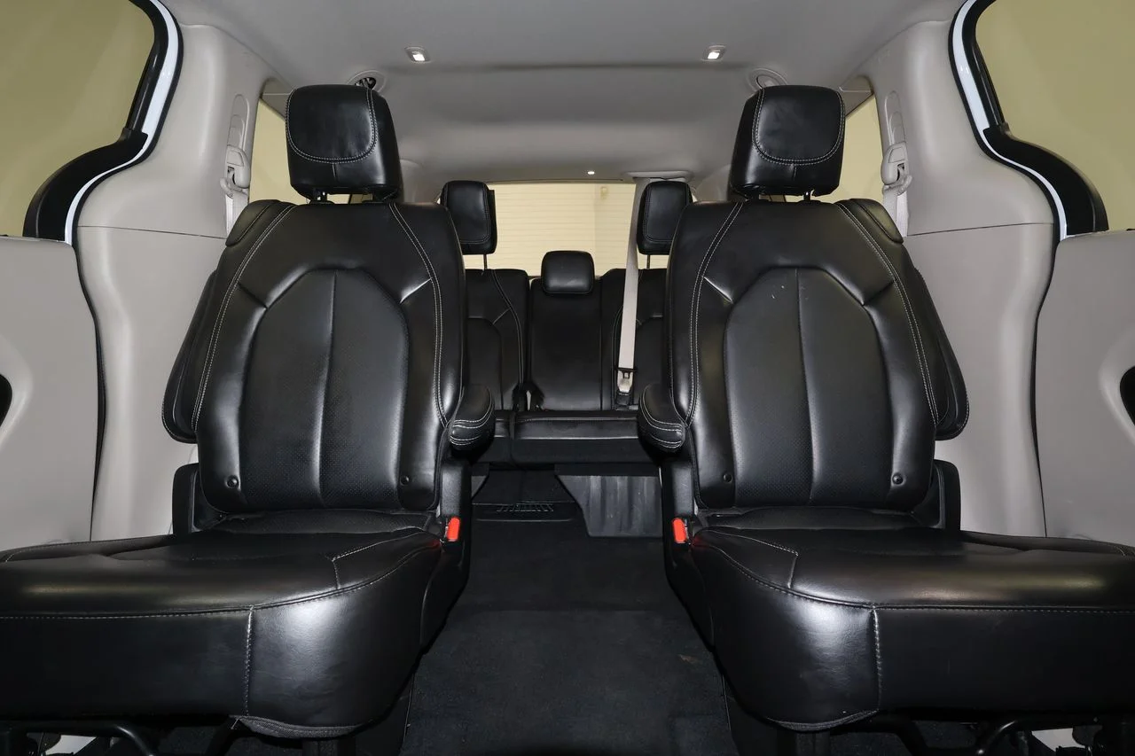 2024 Chrysler Pacifica Touring L - Photo 27