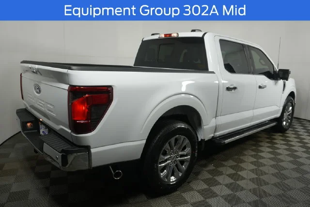 New 2026 Oxford White Ford XLT image 3