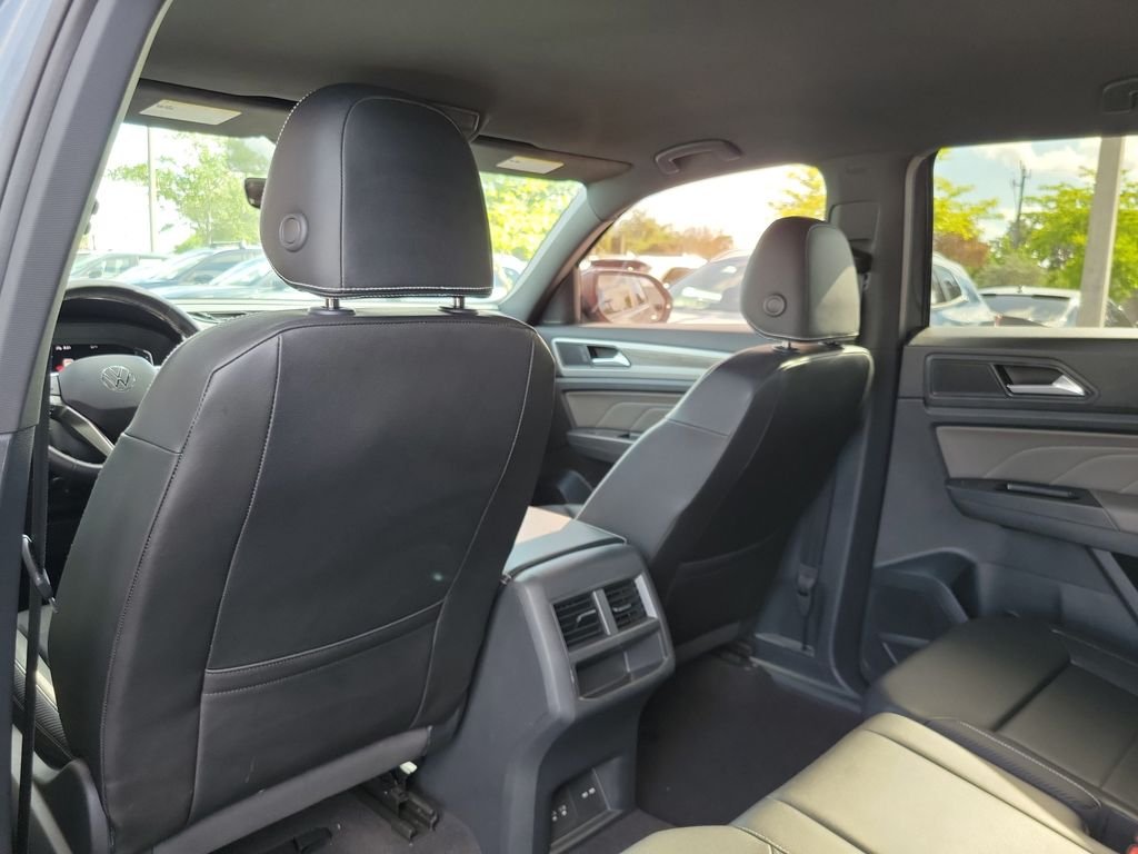 Used 2023 Gray Volkswagen 3.6L V6 SE w/Technology image 8