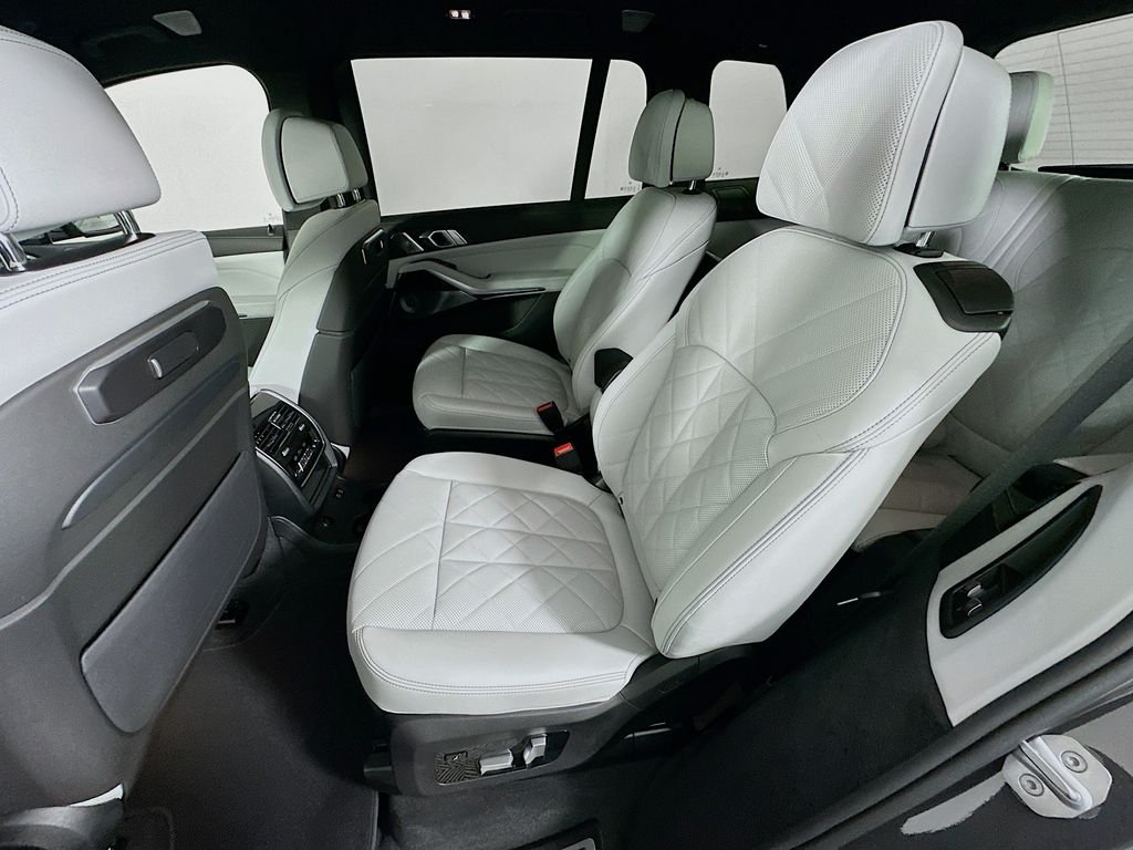 New 2027 Dravit Grey Metallic BMW xDrive40i image 17