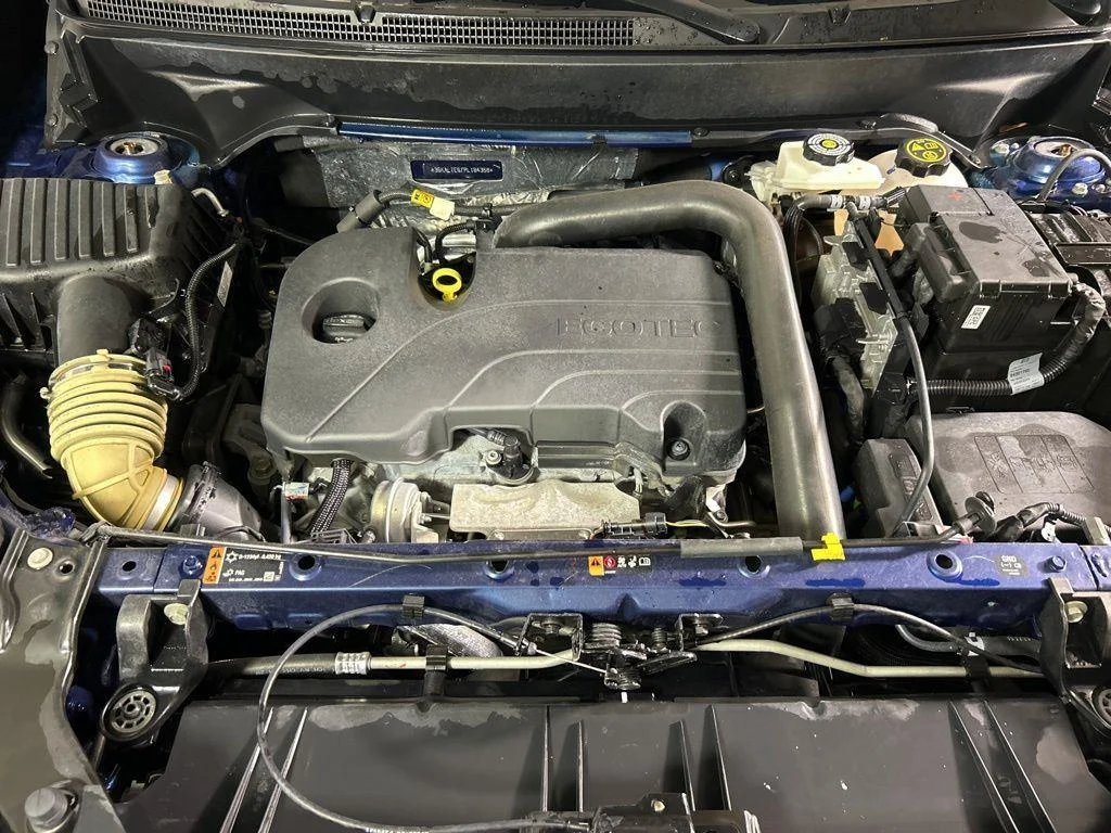 Used 2023 Marine Metallic GMC SLE image 14