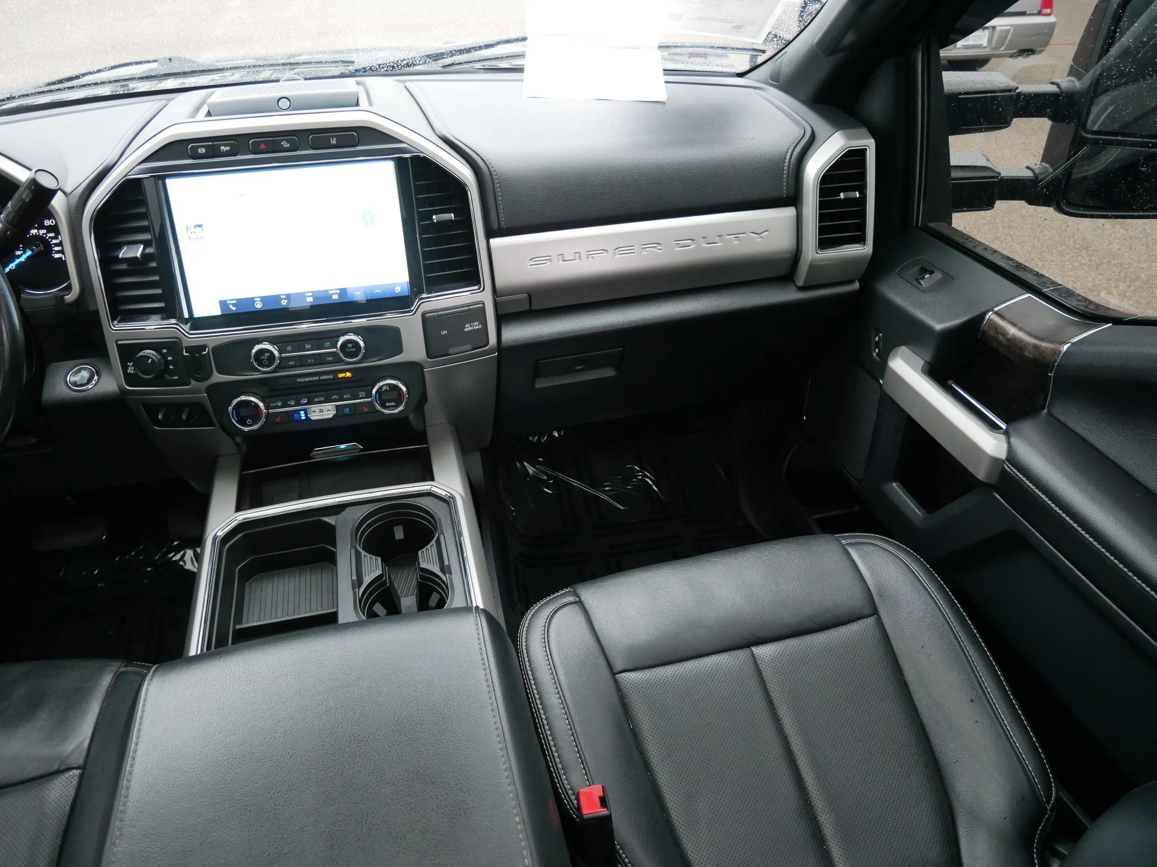 Certified Used 2022 Agate Black Metallic Ford LARIAT image 11