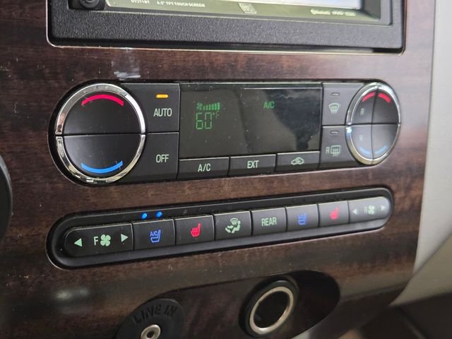 Used 2008  Ford Limited image 21