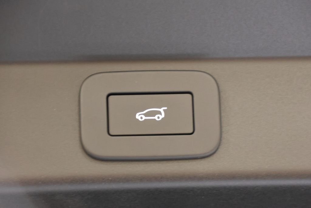 New 2026 Borasco Grey Land Rover Dynamic SE image 47