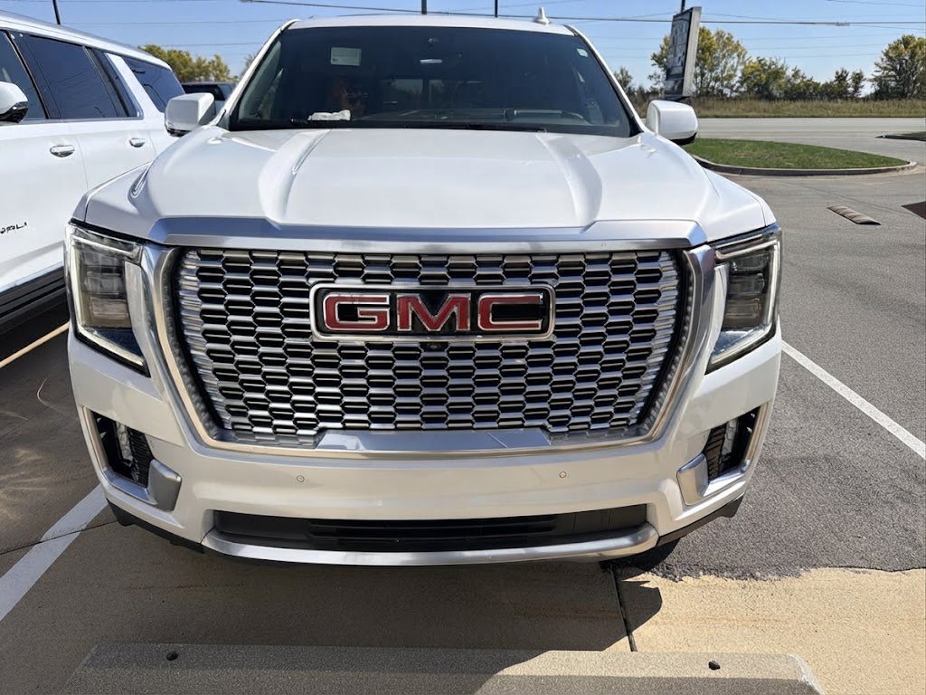 Used 2024 White Frost Tricoat GMC Denali image 1