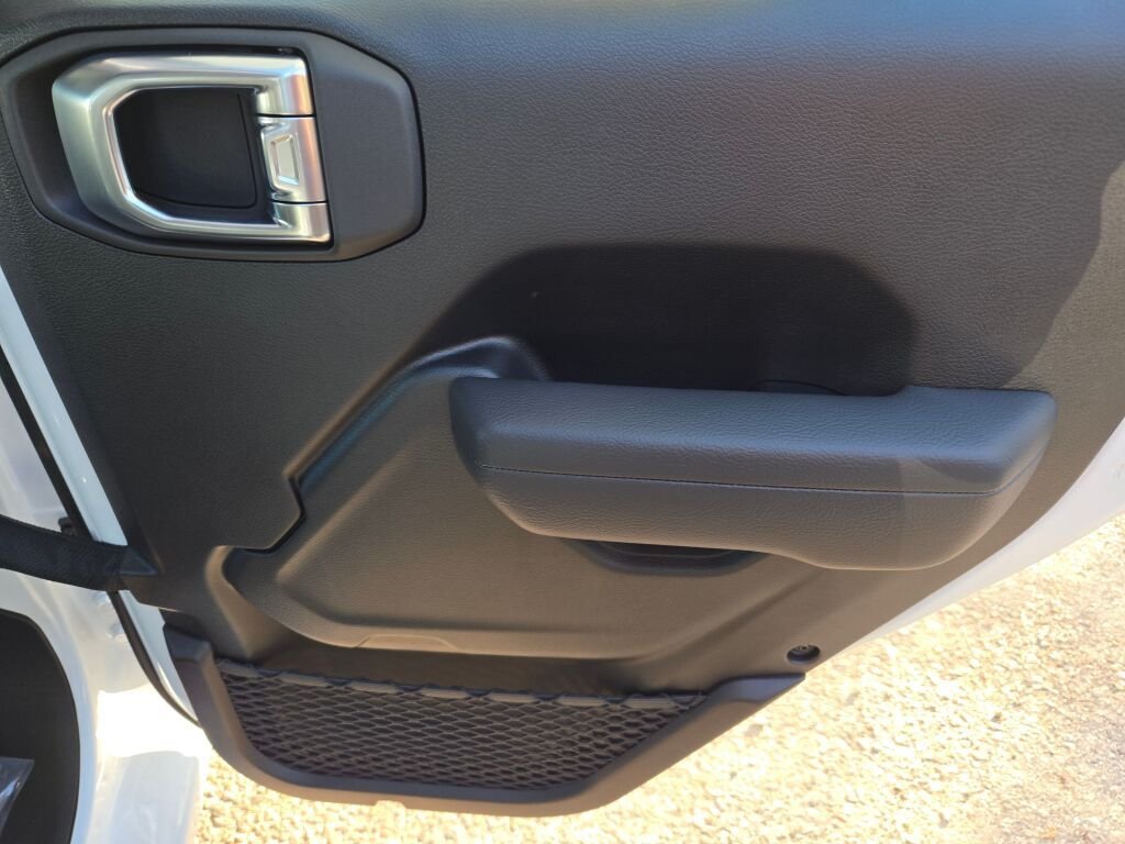 2026 Jeep Wrangler 4-Door Sport - Photo 9