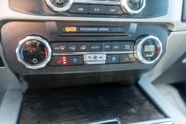 Used 2022 White Ford Lariat image 34