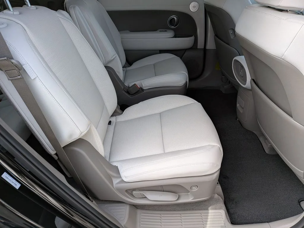 New 2026 Black Hyundai Limited image 32