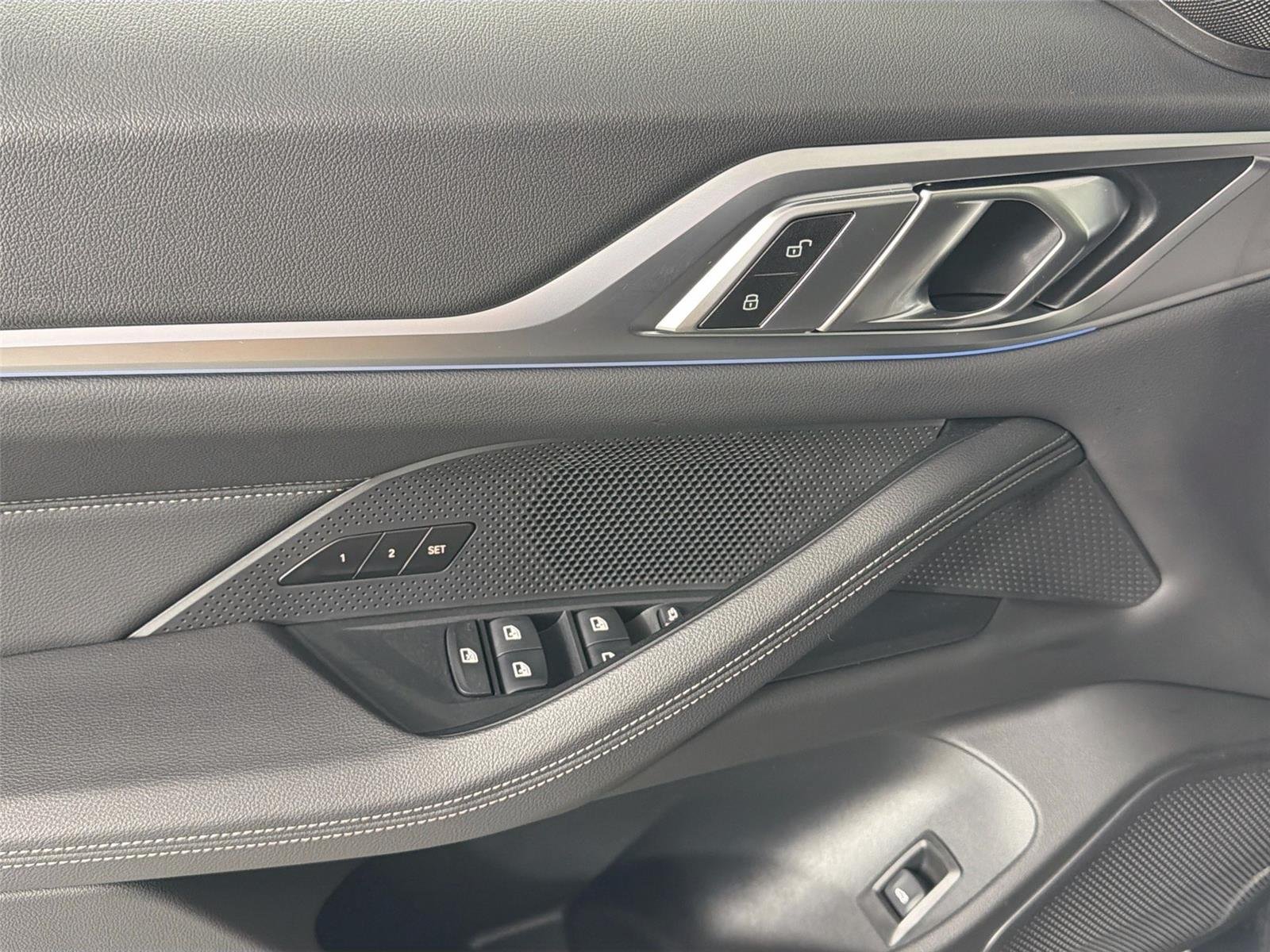 New 2026 Jet Black BMW xDrive40 image 34