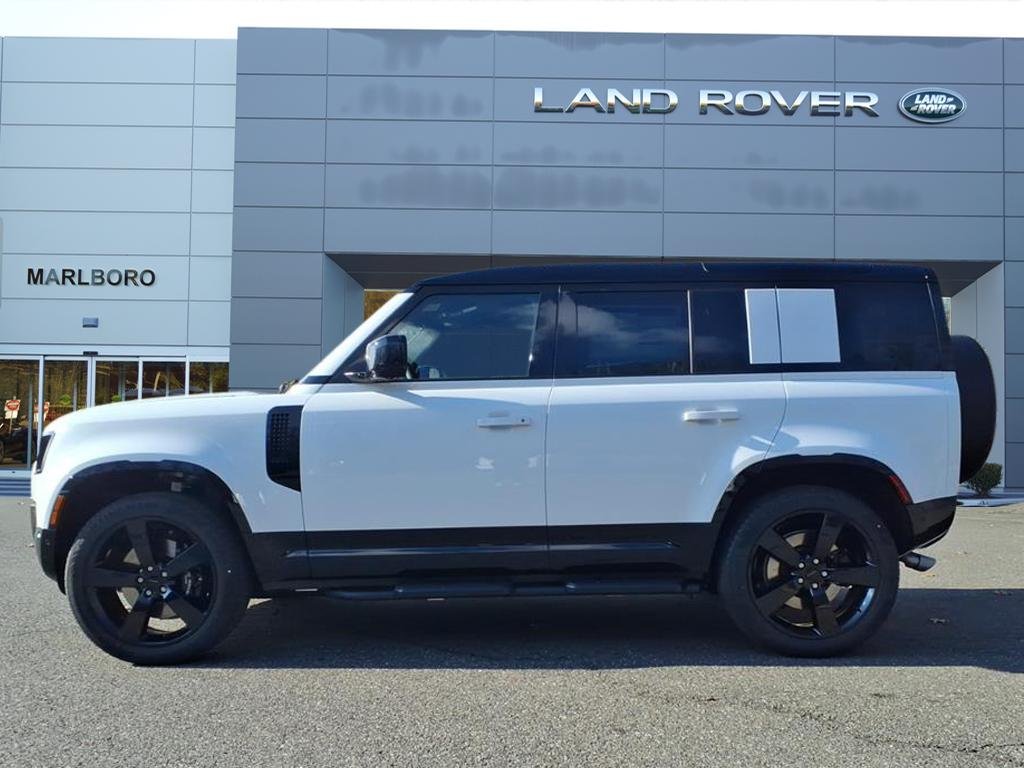 2026 Land Rover Defender V8 - Photo 6