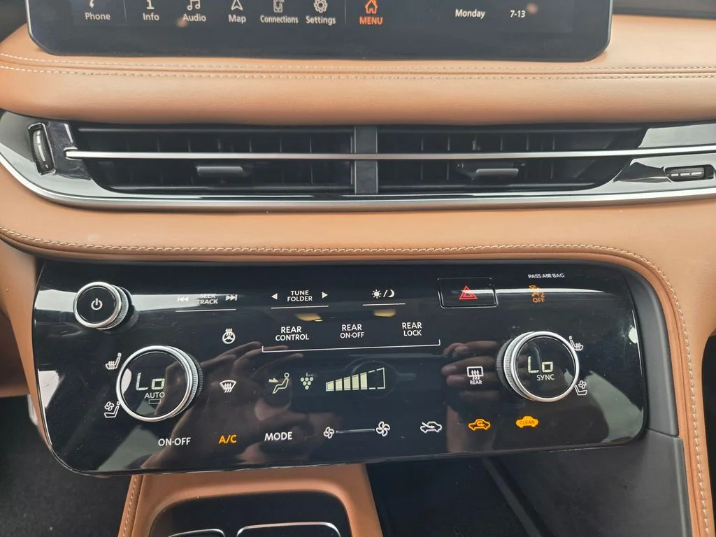 Used 2023 Majestic INFINITI Sensory image 20