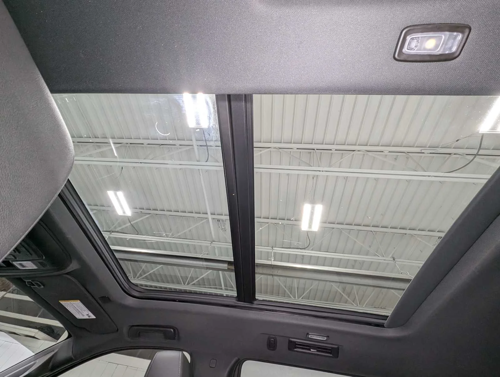 Used 2022 Summit White Chevrolet Z71 image 18