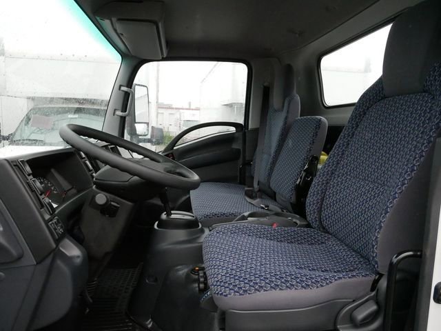 Used 2024 Arc White Chevrolet NA image 4