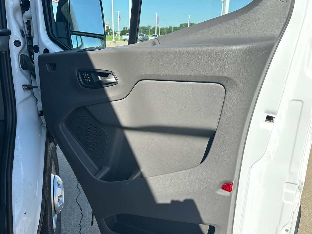 Used 2024 Oxford White Ford Base image 24
