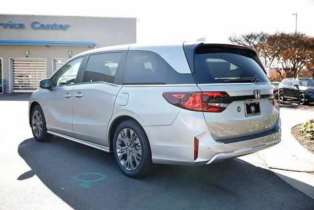 2026 Honda Odyssey Touring - Photo 8