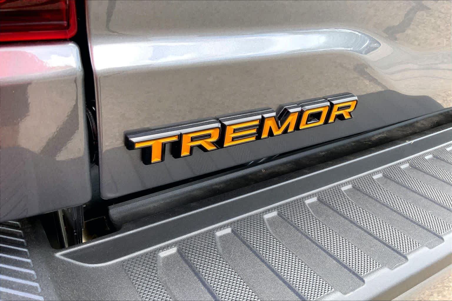 New 2026 Carbonized Gray Metallic Ford Tremor® image 12