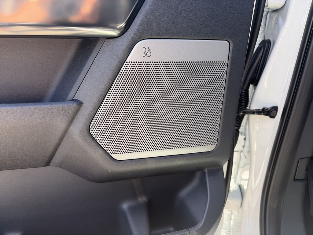 New 2026 Star White Metallic Tri-Coat Ford Platinum® image 18