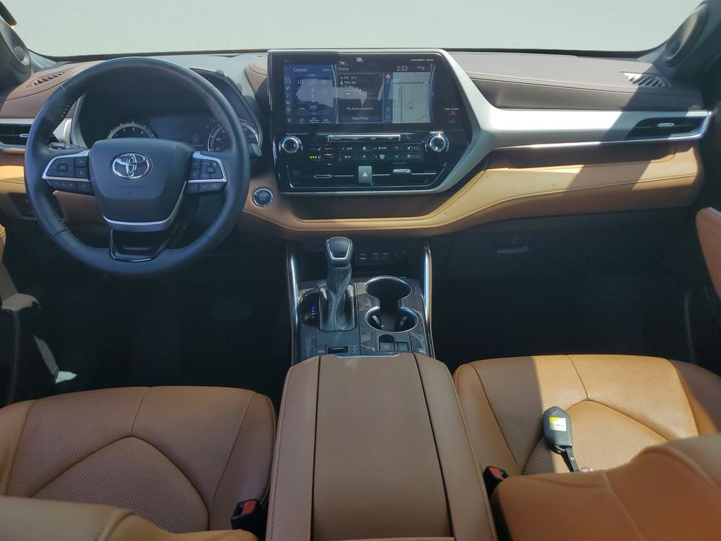 Used 2022 Beige Toyota Platinum image 11
