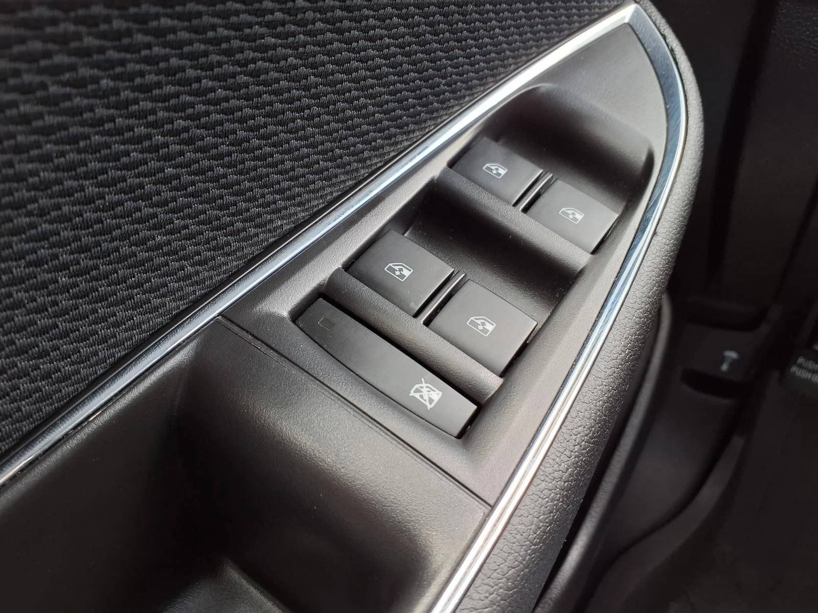 Used 2019 Silver Chevrolet LT image 13