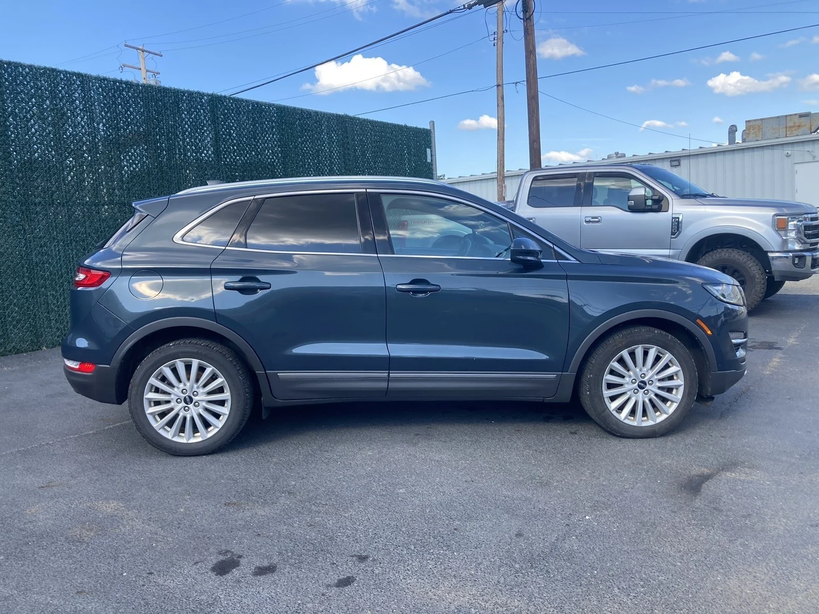 Used 2019  Lincoln Standard image 3