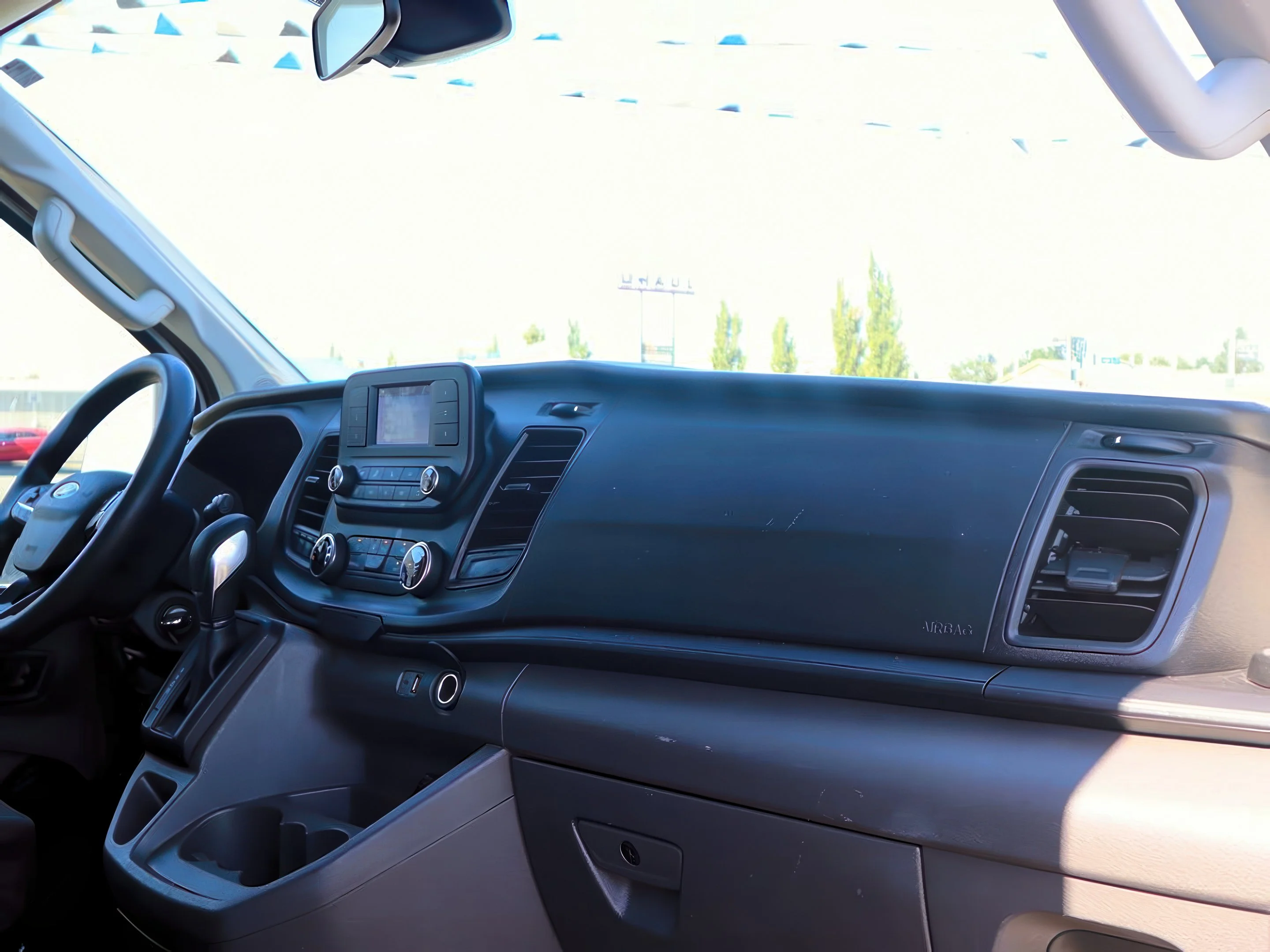 2021 Ford Transit Passenger Van XLT - Photo 18