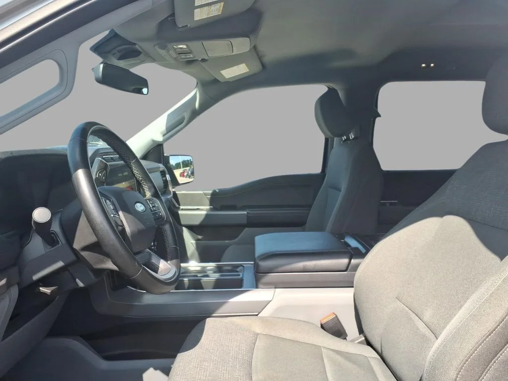 Used 2024 Silver Ford XLT image 6