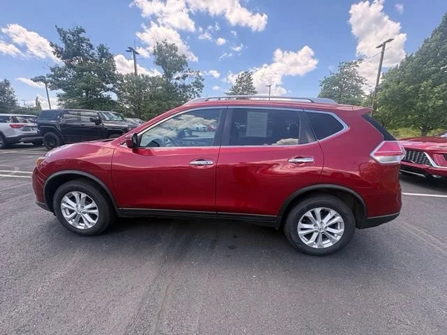 Used 2016  Nissan SV image 8