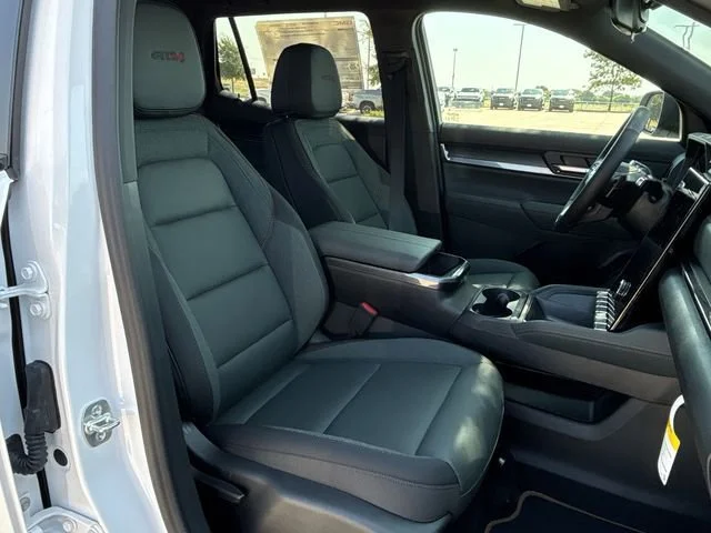 2026 GMC Terrain AT4 - Photo 25