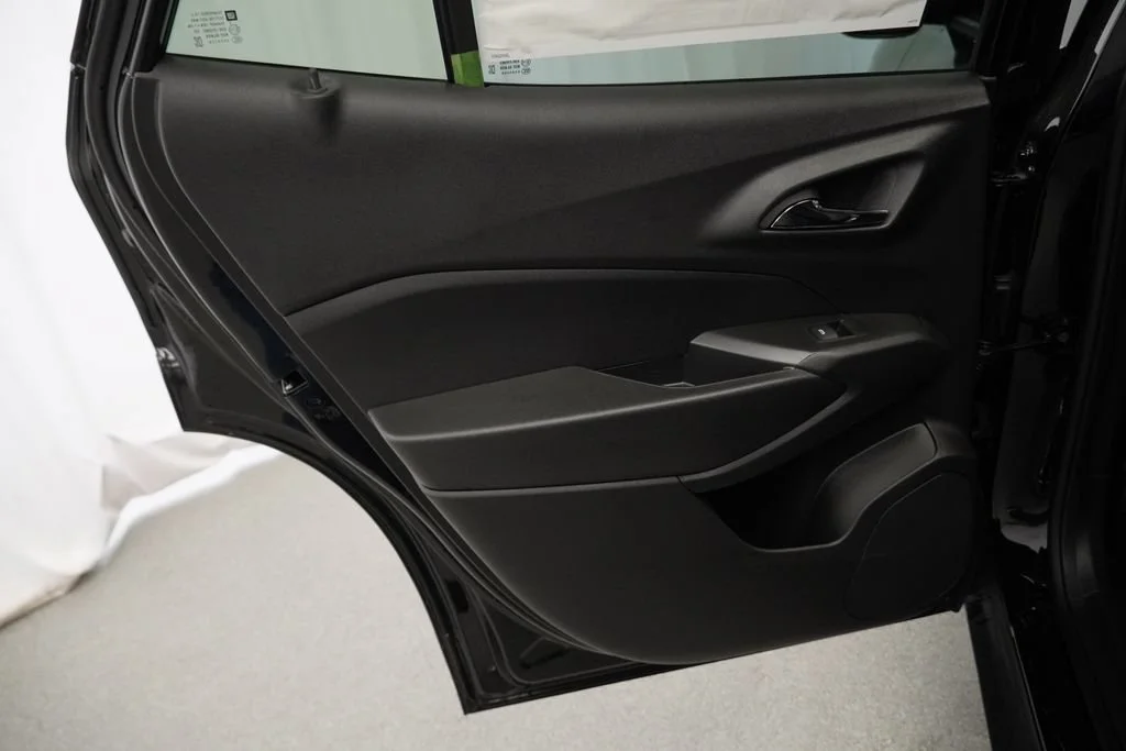 New 2026 Mosaic Black Metallic Chevrolet ACTIV image 23