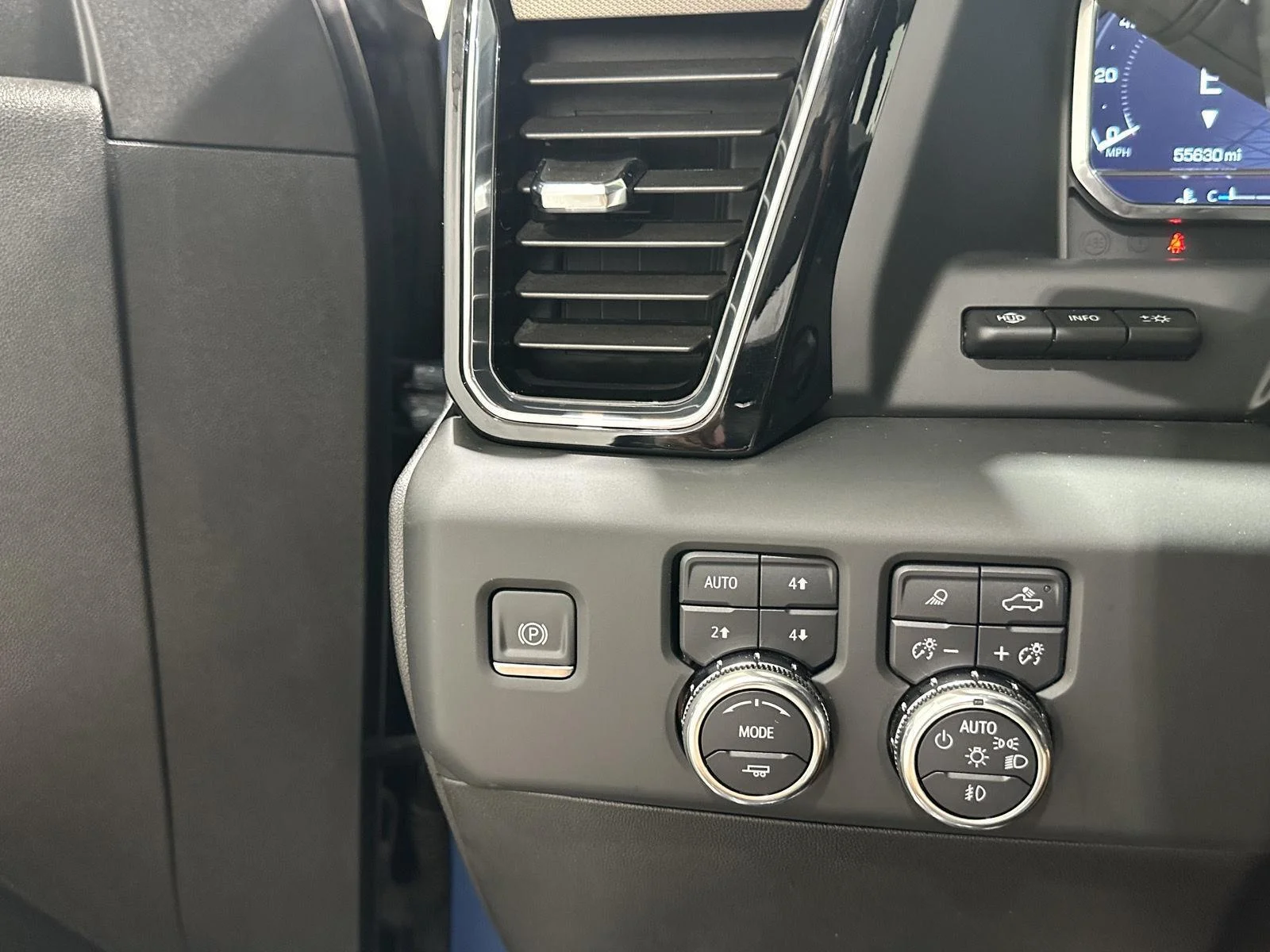 Used 2024 Downpour Metallic GMC Denali image 15