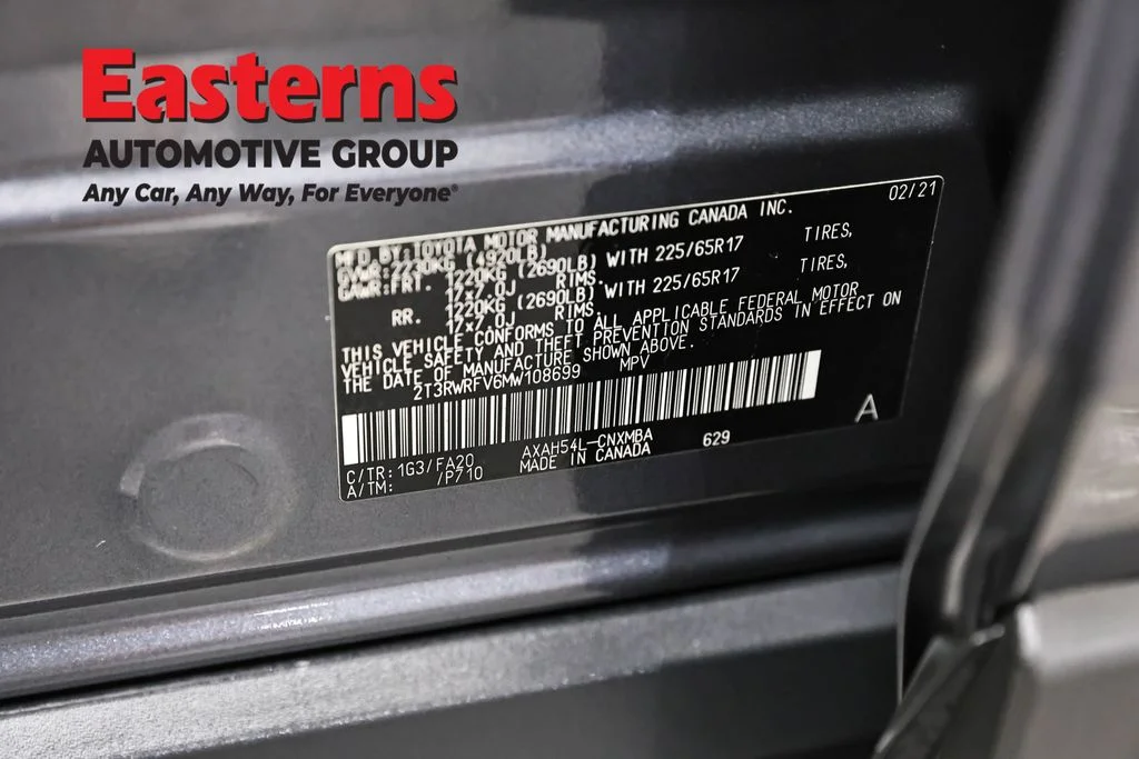 Used 2021 Gray Toyota XLE image 35