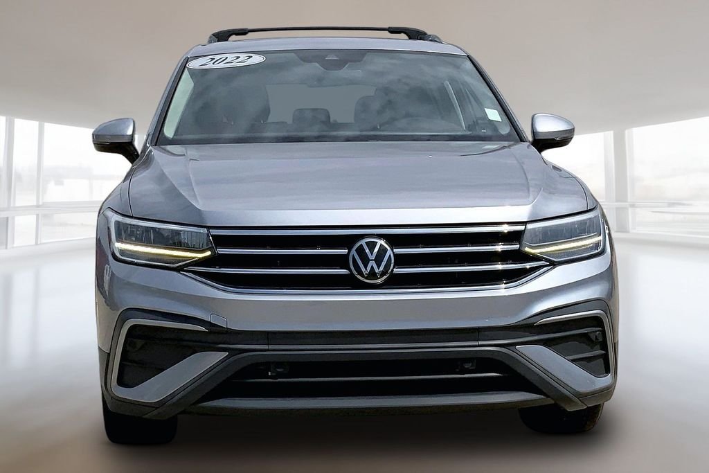 Used 2022 Pyrite Silver Metallic Volkswagen 2.0T SE image 3