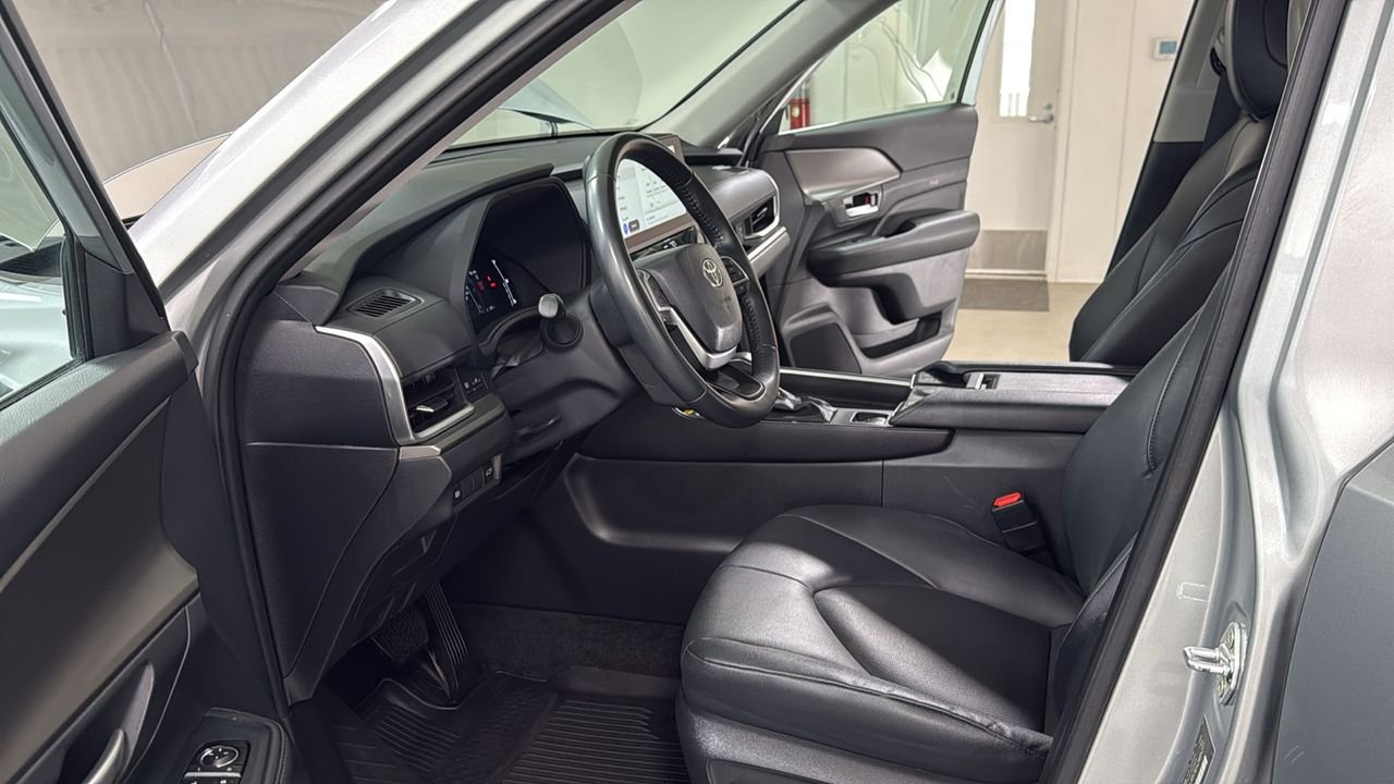 Used 2024 Silver Toyota XLE image 12