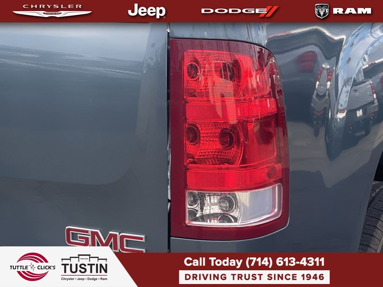 Used 2011 Stealth Gray Metallic GMC SLE image 18