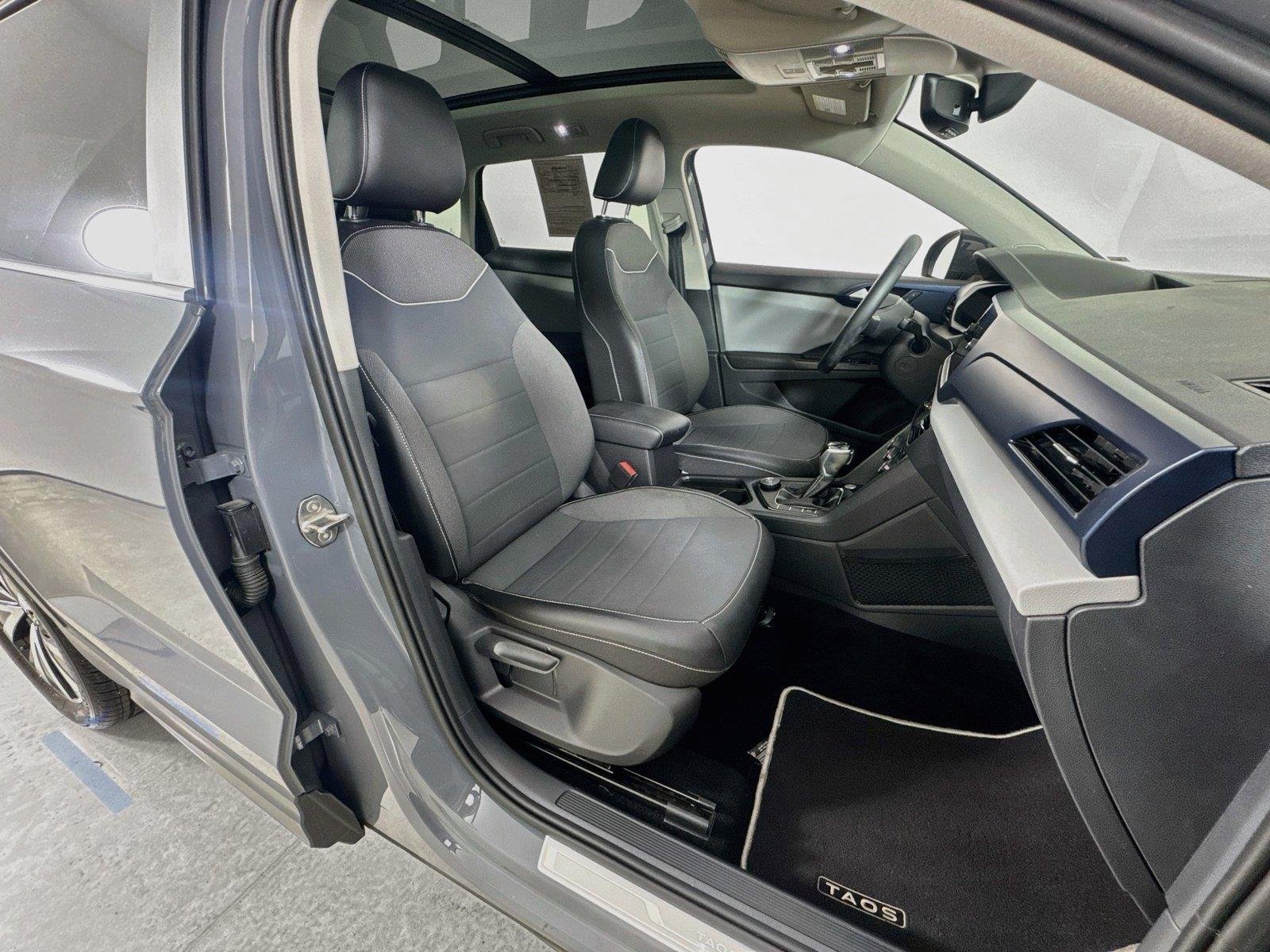 Used 2023 Pure Gray Volkswagen SE image 27