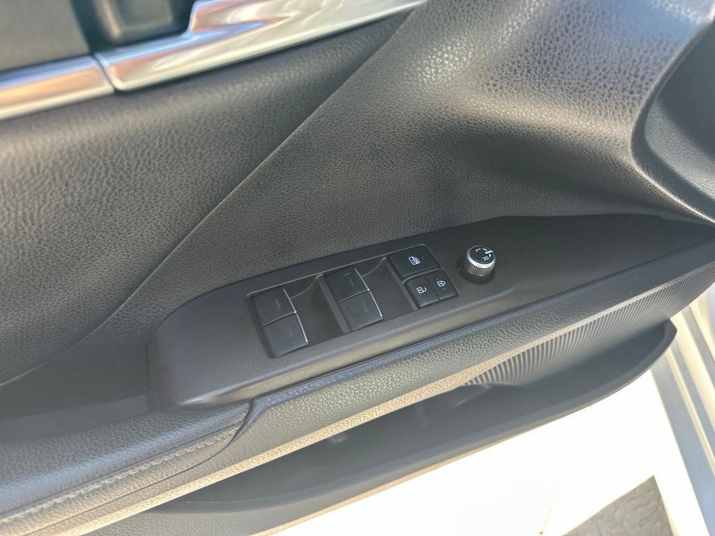 Used 2021 Beige Toyota XLE image 10