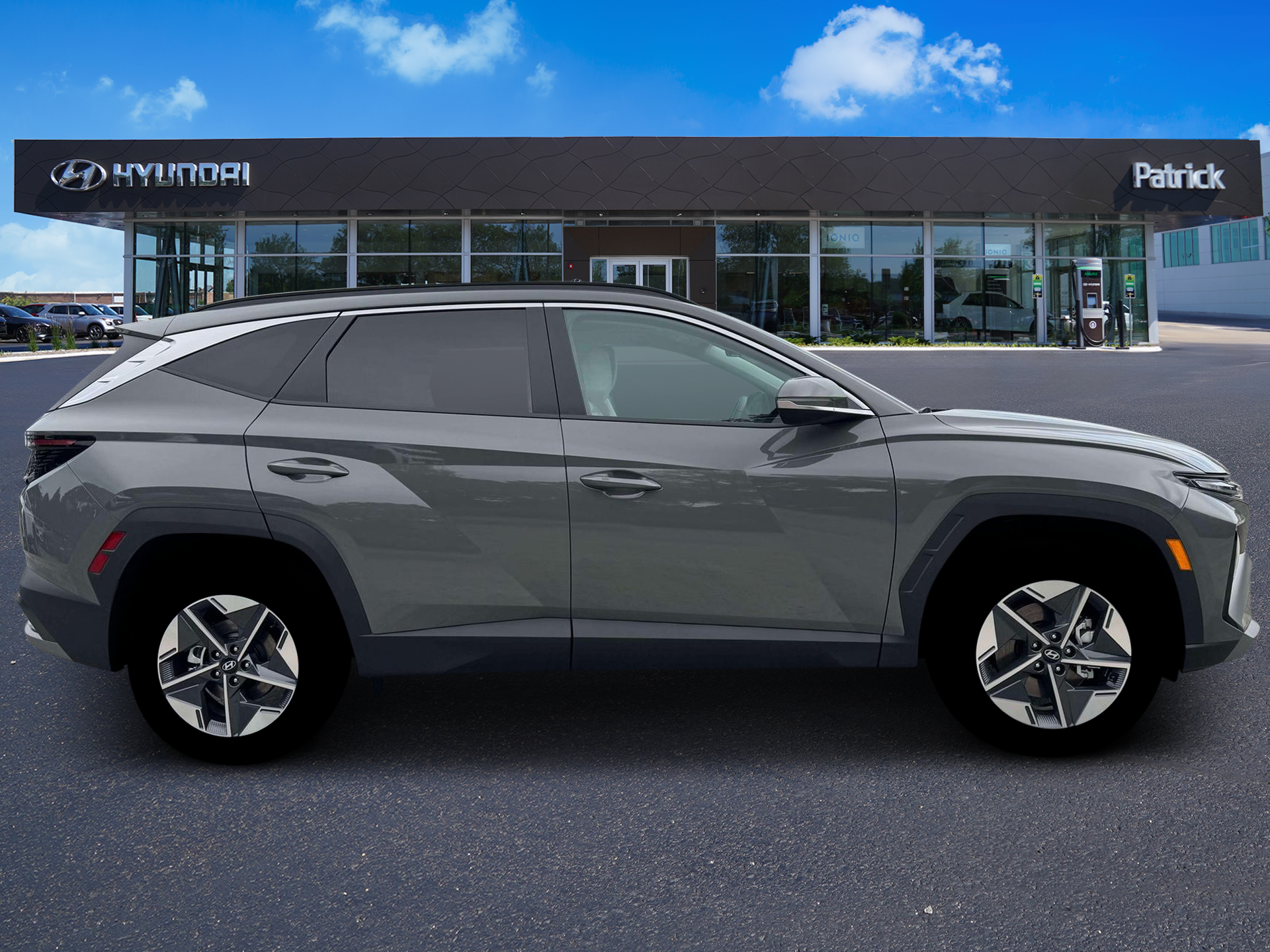 New 2026 Hampton Gray Hyundai SEL Premium image 9