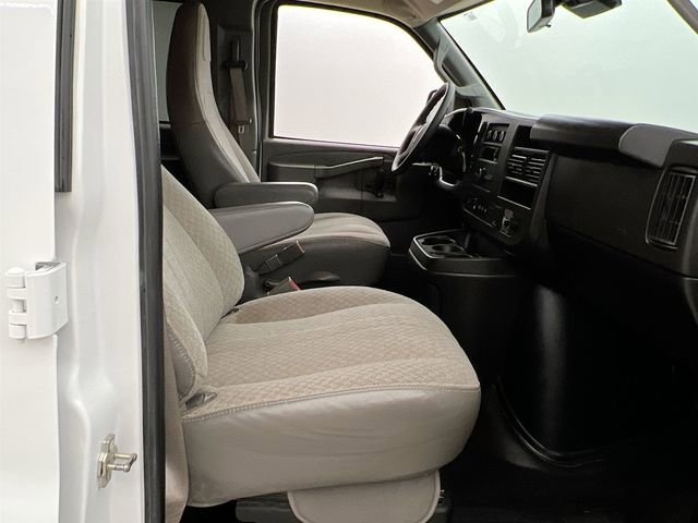 2025 Chevrolet Express Passenger LT - Photo 14