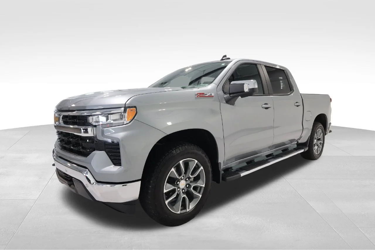 Used 2026 Sterling Gray Metallic Chevrolet LT image 8