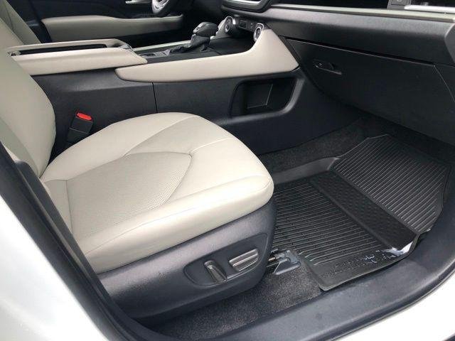 Certified Used 2024 WIND CHILL PEARL Toyota  image 17