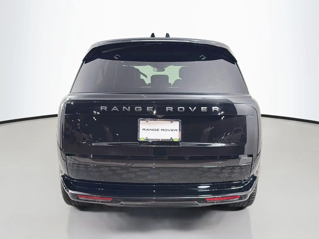 New 2026 Santorini Black Land Rover SE 7 Seats image 6
